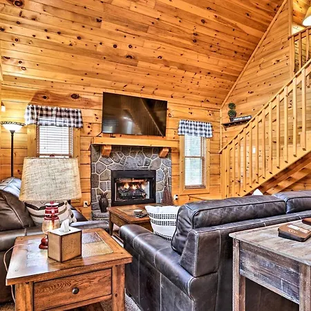 Homey Sevierville Cabin With Deck Near Pigeon Forge!